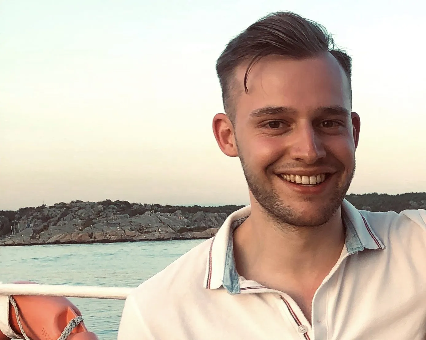 Berater Daniel Radtke im Anzug