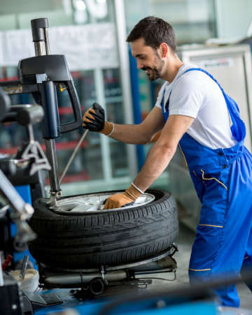 Automotive Aftermarket Werkstatt