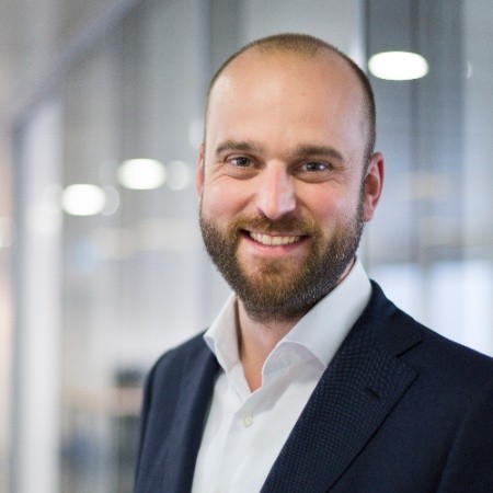 Portrait von Florian Preuss, Director bei INVISION Beteiligungsberatung GmbH