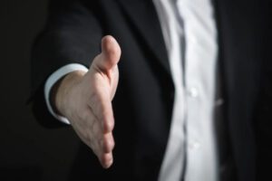 Analog zum Standardgeschäft bedarf es auch bei Big-Deals standardisierte Prozesse, um eine hohe Prozessqualität und ein Lernen aus Erfahrung sicher zu stellen.