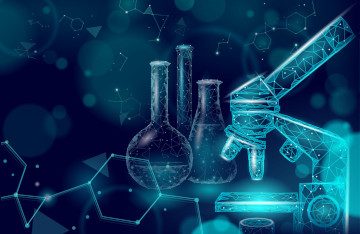 Symbolbild der Chemieindustrie mit Labor-Glaskolben und Mikroskop