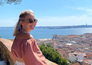 Urlaubsbild von Consultant Ann-Sophie mit Blick auf das Meer